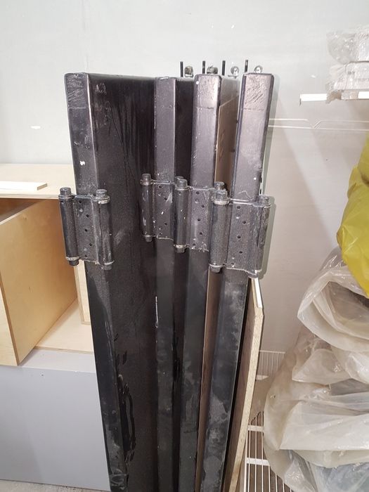 Dzwi 4sztuki z drewna z zawiasami