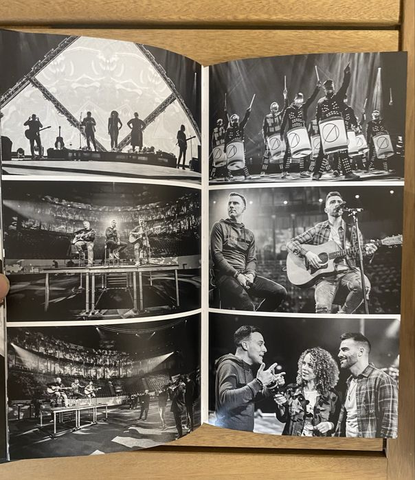 Vendo Edição 2 CDs + Livros dos Anjos (Tour 20 Anos) ao vivo