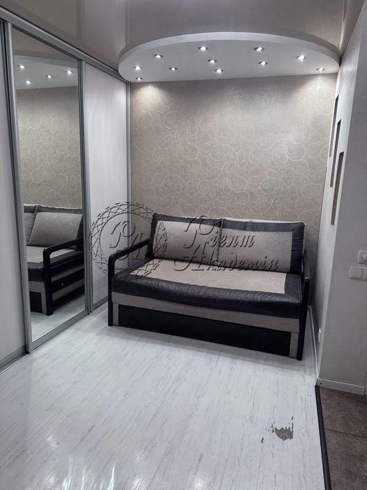 Продам кухню-студію з ремонтом, бул. Лесі Українки, 3, ст. м. Кловська