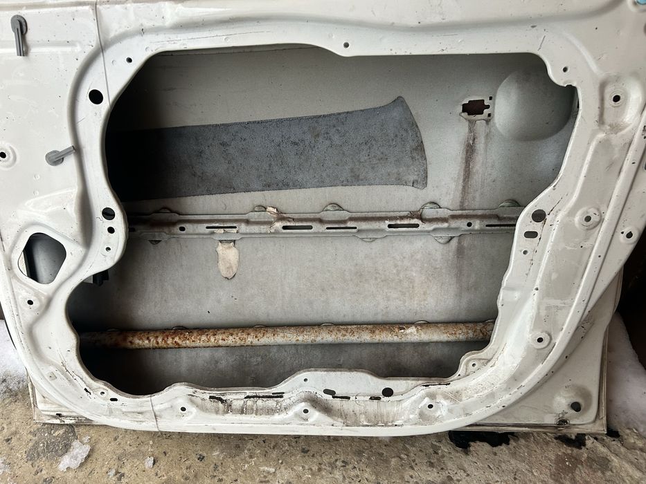 Двері праві санта фе