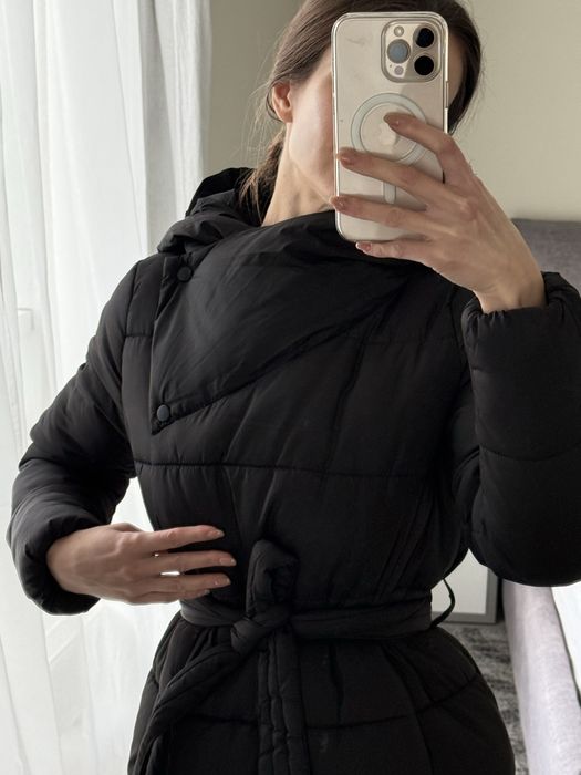 Пуховик жіночий довгий