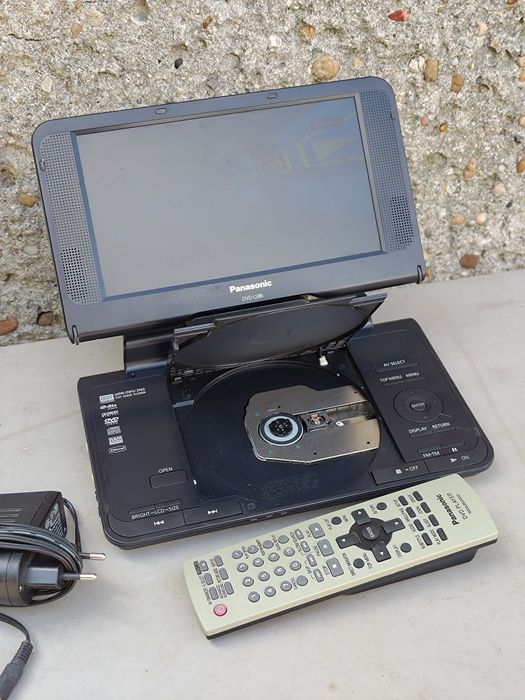 Odtwarzacz przenośny Panasonic DVD-LS86