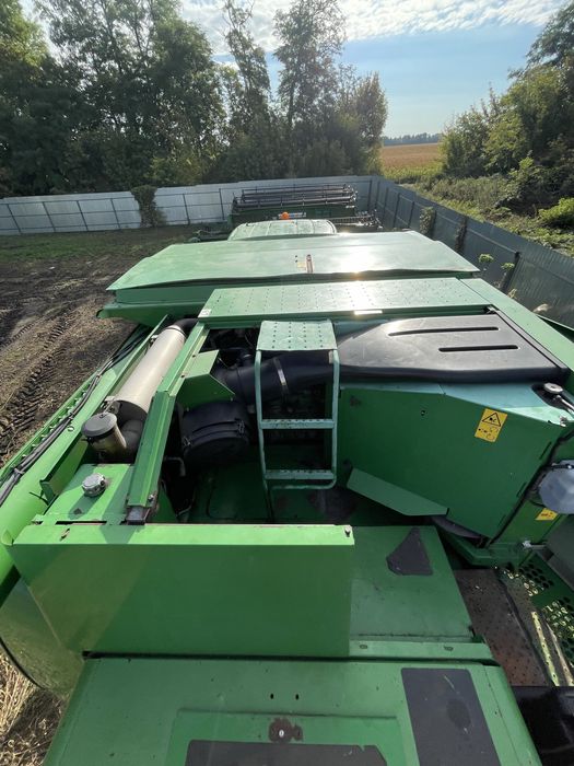 Комбайн John Deere T 660 + жатка 625R