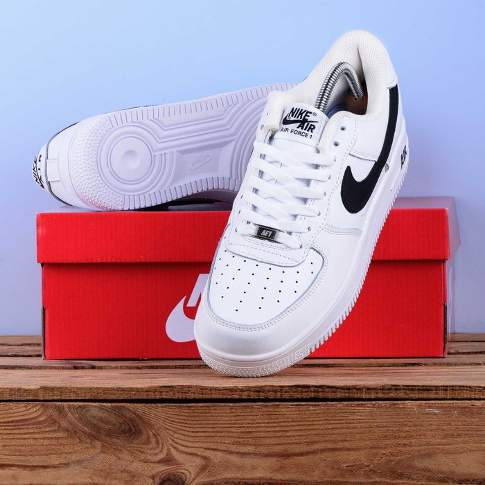 (2300) Кросівки Nike Air Force білі з чорним лого (42-45) найк найки