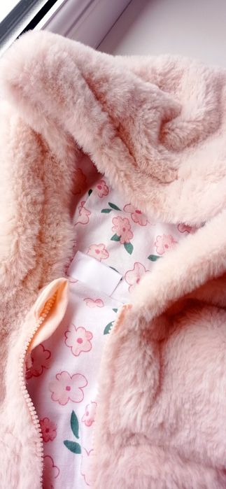 Безрукавка хутряна, желетка,  на дівчинку, для двійнят 74