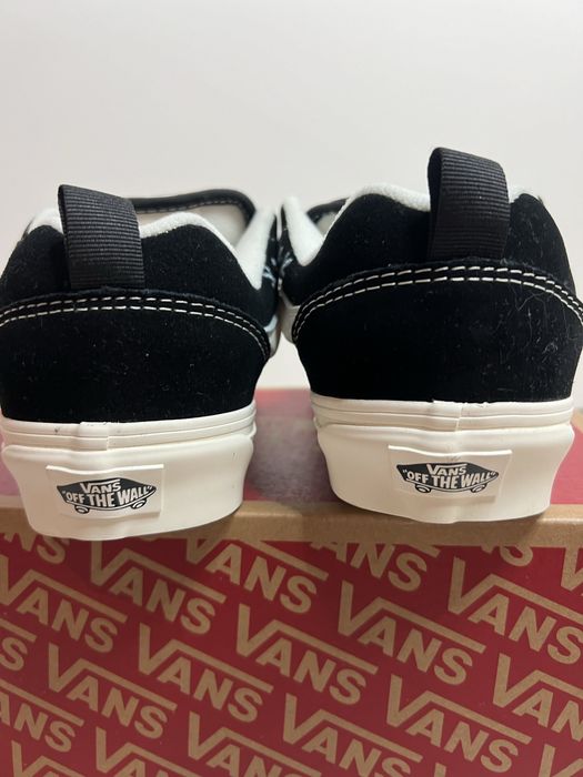 Vans Knu Skool Black Floral czarne w wyszywane kwiaty
