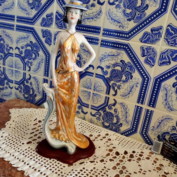 Estatuetas loiça64553182166658122