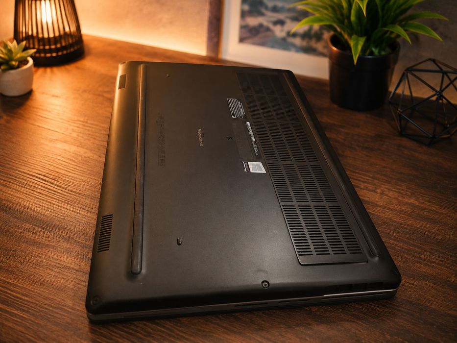 Dell Precision 7530 i5-8400H Nvidia Quadro P2000