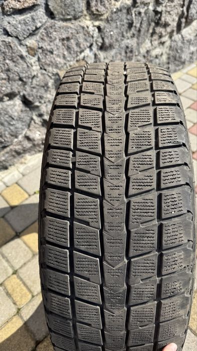 Резина шина колесо зимнє зима Roadstone Winguard Ice 225/60 r17