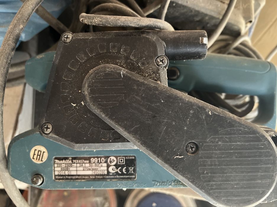 Шліфувальні машинки Makita 9910 під ремонт