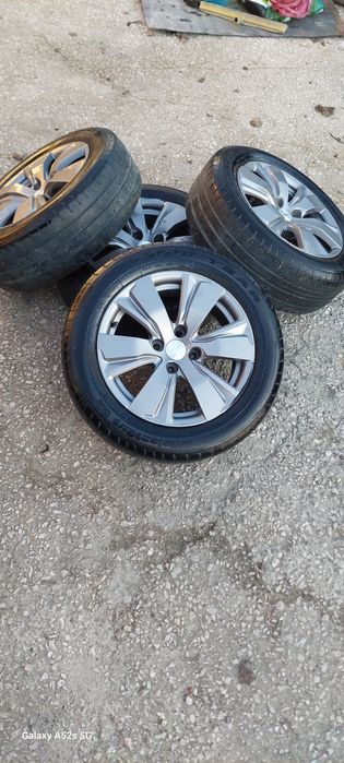 4 X Jantes especiais Peugeot com pneus semi novos  195/60/R16