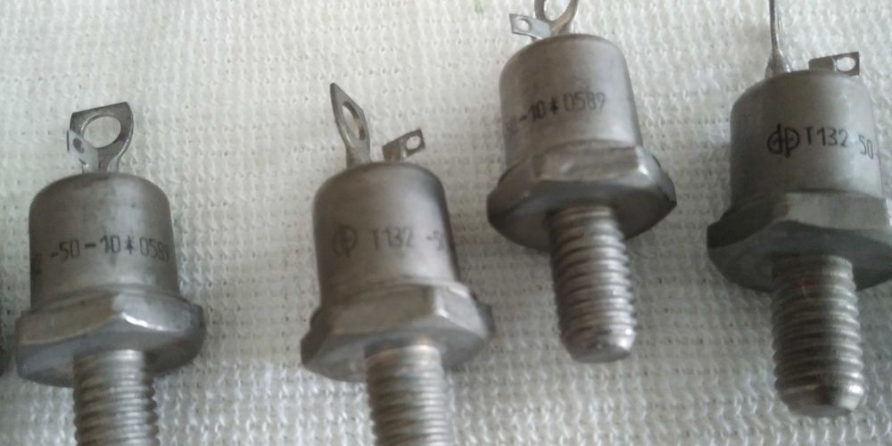 części elektroniczne tyrystory