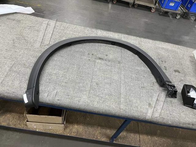 Накладка крила передня ліва Mazda CX-5 2017-2021 (Тайвань) KB7W51W30E