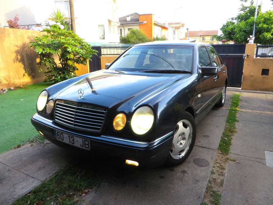 Mercedes-Benz E 250 TD Classic