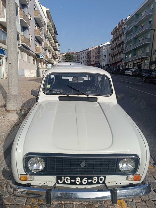 Renault 4L GTL restaurada com qualidade, impecável