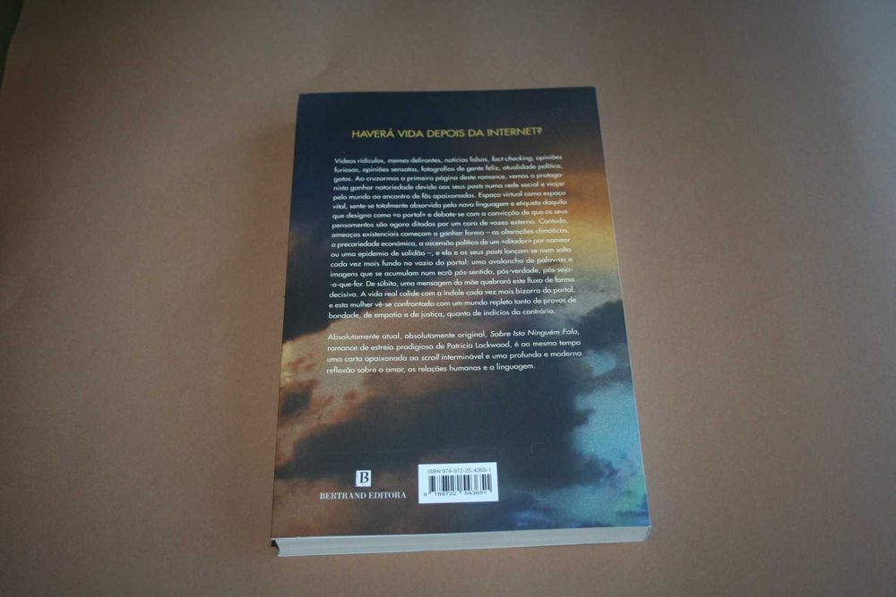 [] Sobre Isto Ninguém Fala, Patricia Lockwood