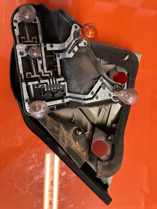 MG ZT Rover 75 Farolim traseiro esquerdo