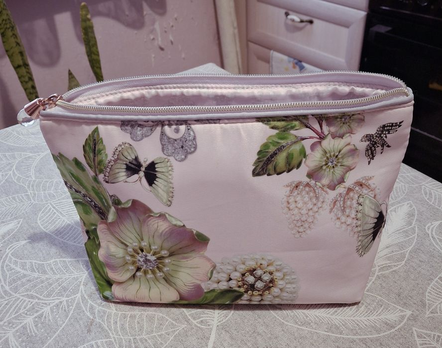 Большая косметичка Ted Baker