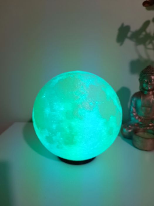 Candeeiro Lua 3D RGB com comando – Luz LED multicor