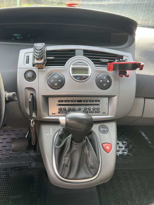 Продаю Renault megan scenik 2 Рено сценік 2