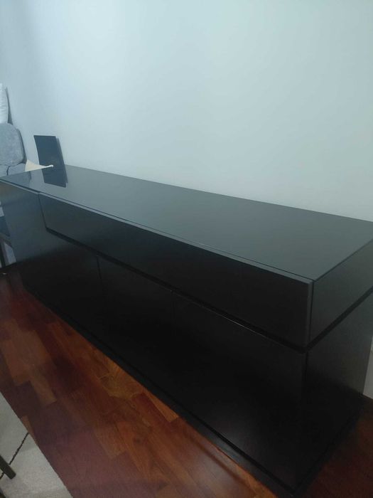 Conjunto Sala de Jantar Madeira Maciça (Mesa extensível + 7 Cadeiras + Aparador + Espelho)