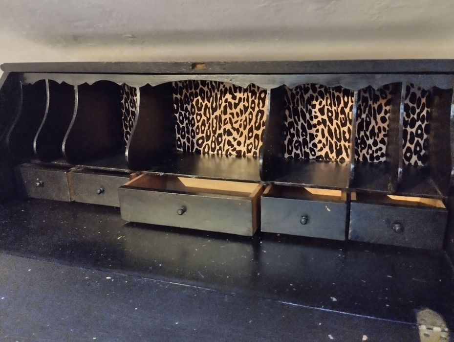 Peça Antiga Secretaria restaurada