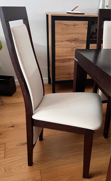 Stół drewniany rozkladany + 6 krzeseł