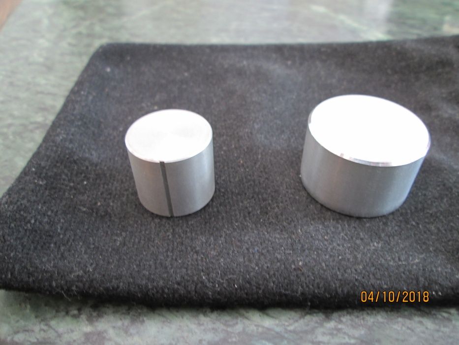 Gałki UNITRA aluminiowe-nowe