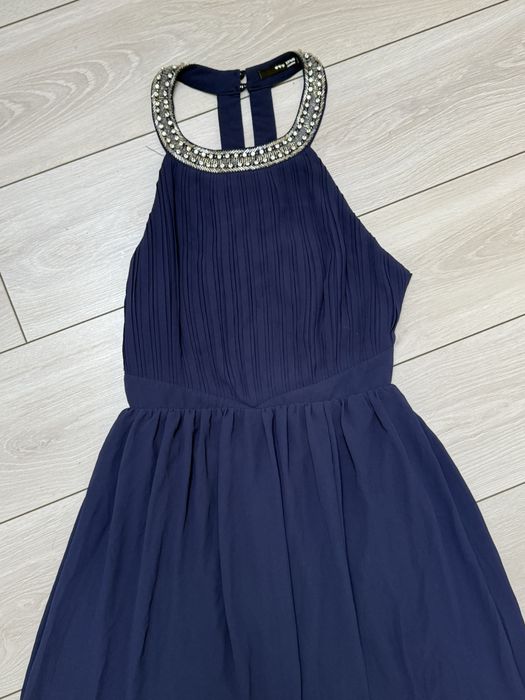 Елегантна сукня TFNC London М синя із стразами довга
