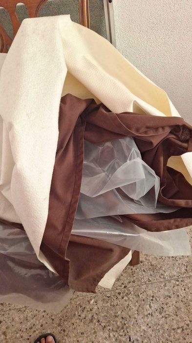 Mesa de Jantar Clássica Extensível (2,7m) + 10 Cadeiras + 2 Cadeirões Chippendale