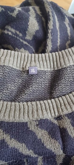 Sukienka sweterkowa r. XL ciemnozielona w cętki czarne