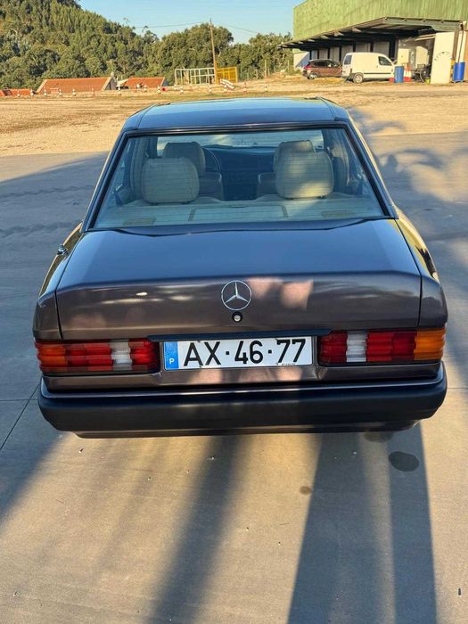 Mercedes-Benz Clássico E190 — photo 4