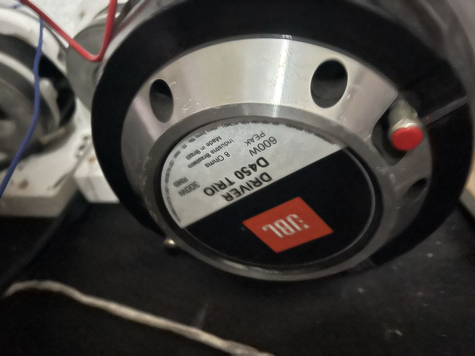 Som automotivo completo