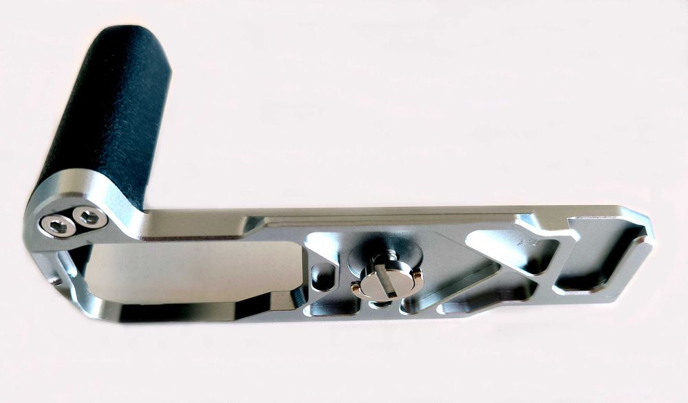Punho em L para Nikon Zfc  da SmallRig novo em folha