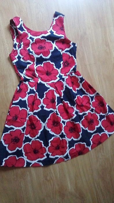 nowa sukienka TOP SECRET r 38