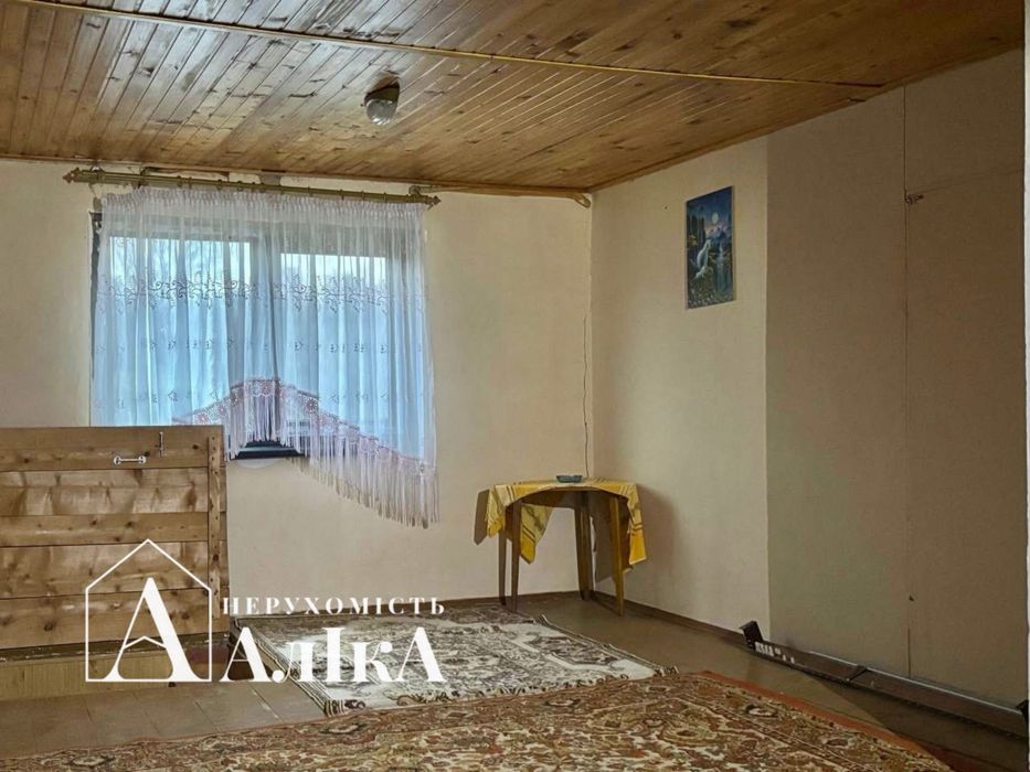 Продам дачний будинок на березі річки