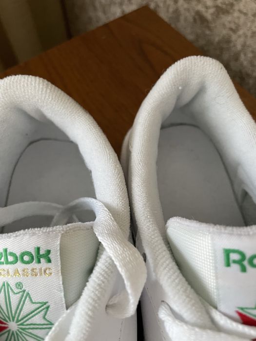 Reebok жіночі кросівки (39 роз