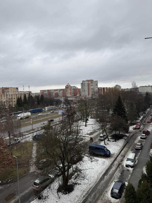 Продаж 3-кімнатної квартири на Сихові просп. Червоної Калини (Шувар)