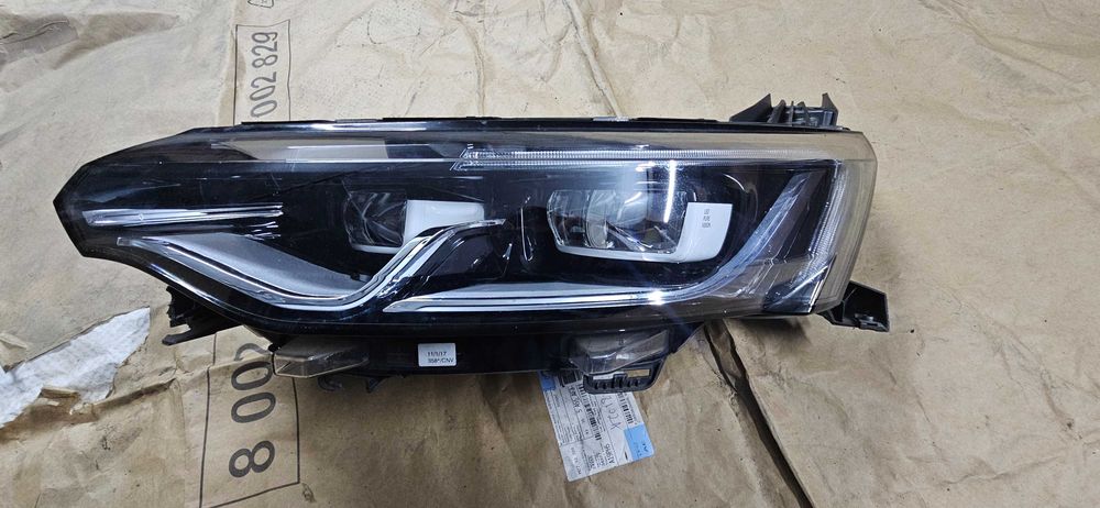 Lampa lewa przednia renault talisman