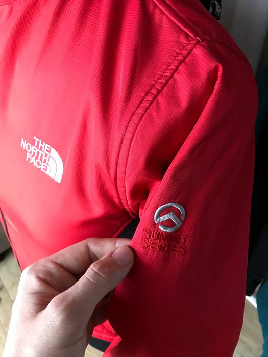 Kurtka lekka The North Face Summit Series rozm.  S