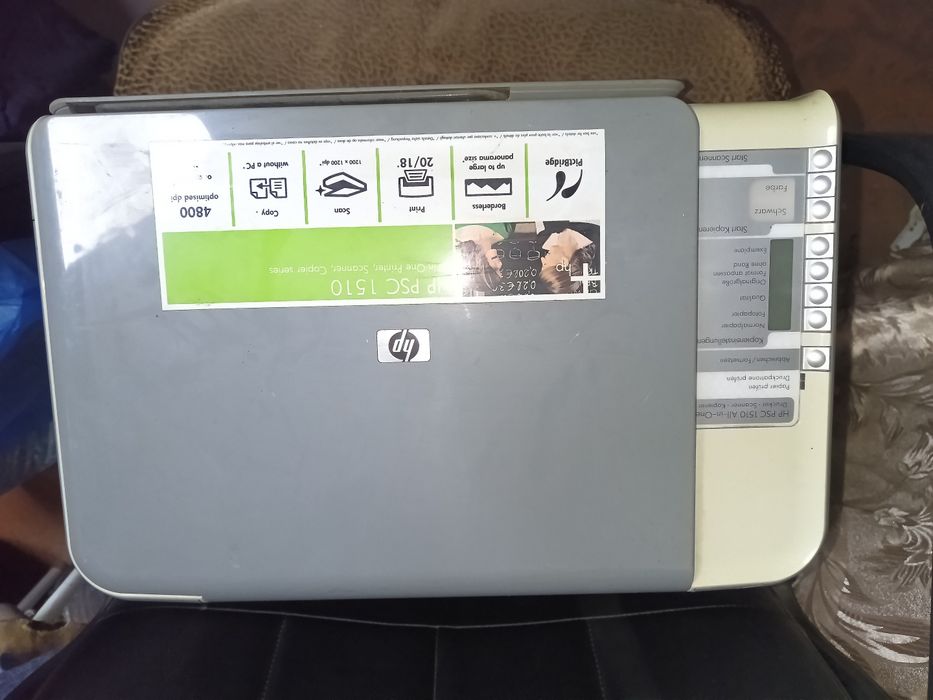 Продам цветной принтор без катриджа