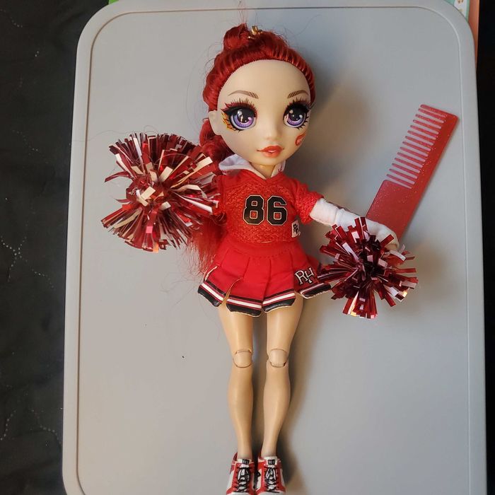 Rainbow High Cherr Ruby