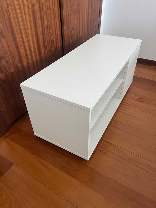 Móvel de TV VIHALS da IKEA