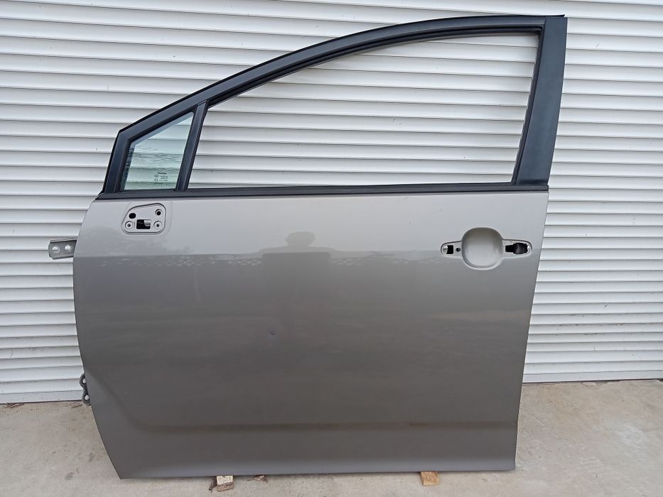 Drzwi Toyota Corolla Verso II  4S0
