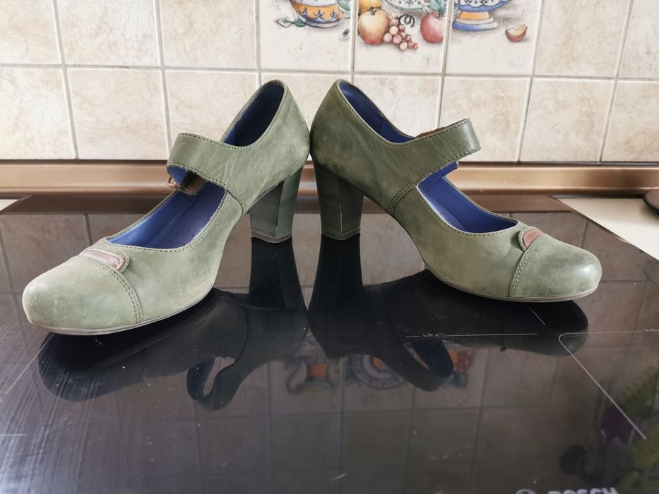 Buty czółenka 39