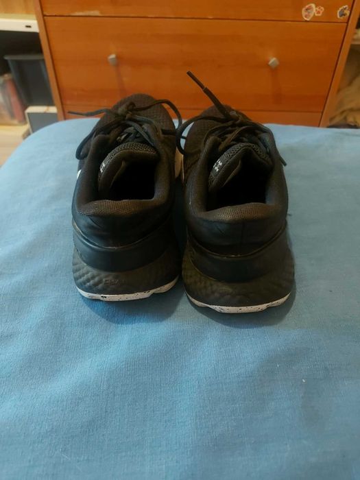 Sapatilhas de homem num 42.5 Under Armour