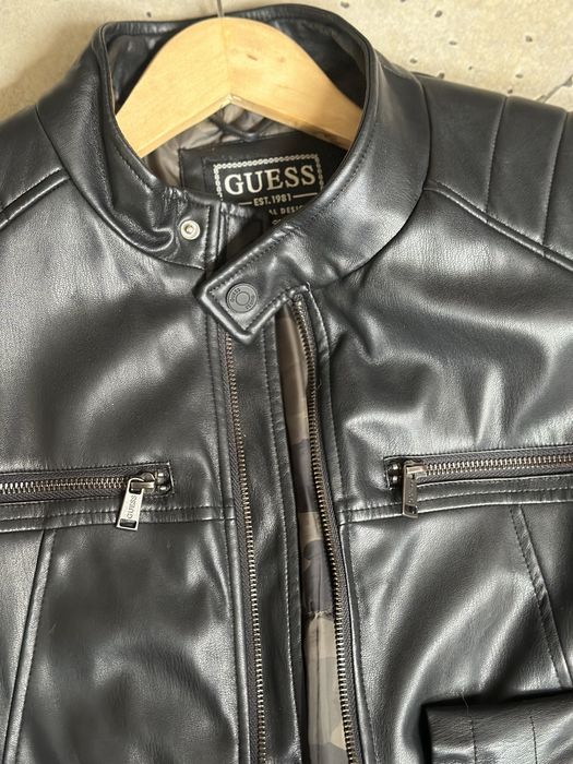 Кожаная куртка Guess