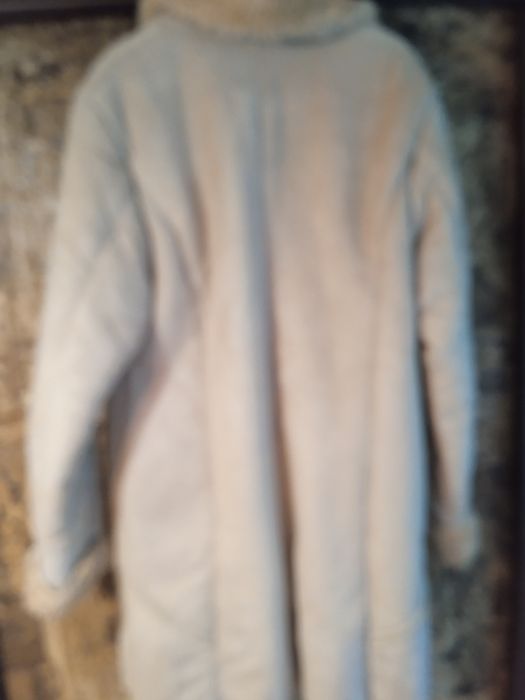 Kożuch damski rozmiar 44 firmy Hlv club.