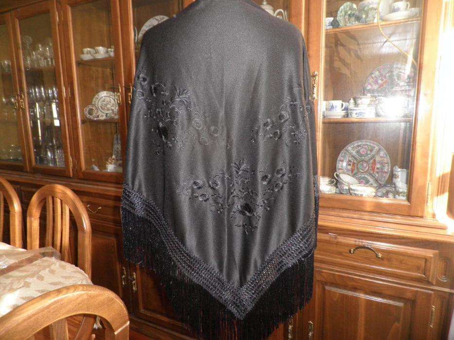 Xailes bordados novos