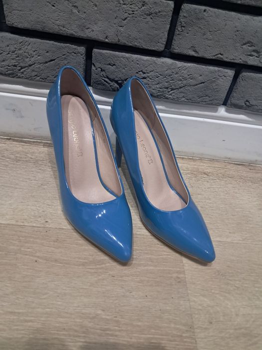 Szpilki niebieskie roz.40 Sergio Leone